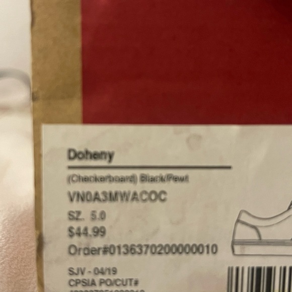 Vans - Picture 2 of 2